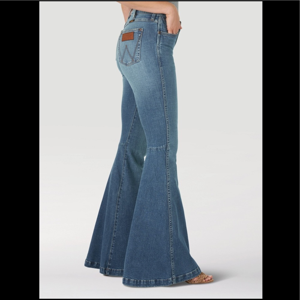 Wrangler Super Flare Jeans